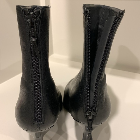 Stuart Weitzman ankle booties - Picture 2 of 8